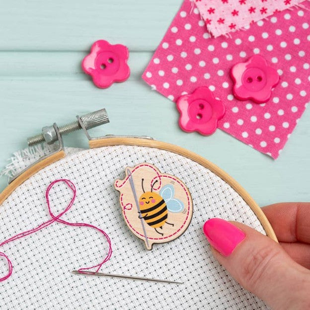Sewing bee needle minder.jpg